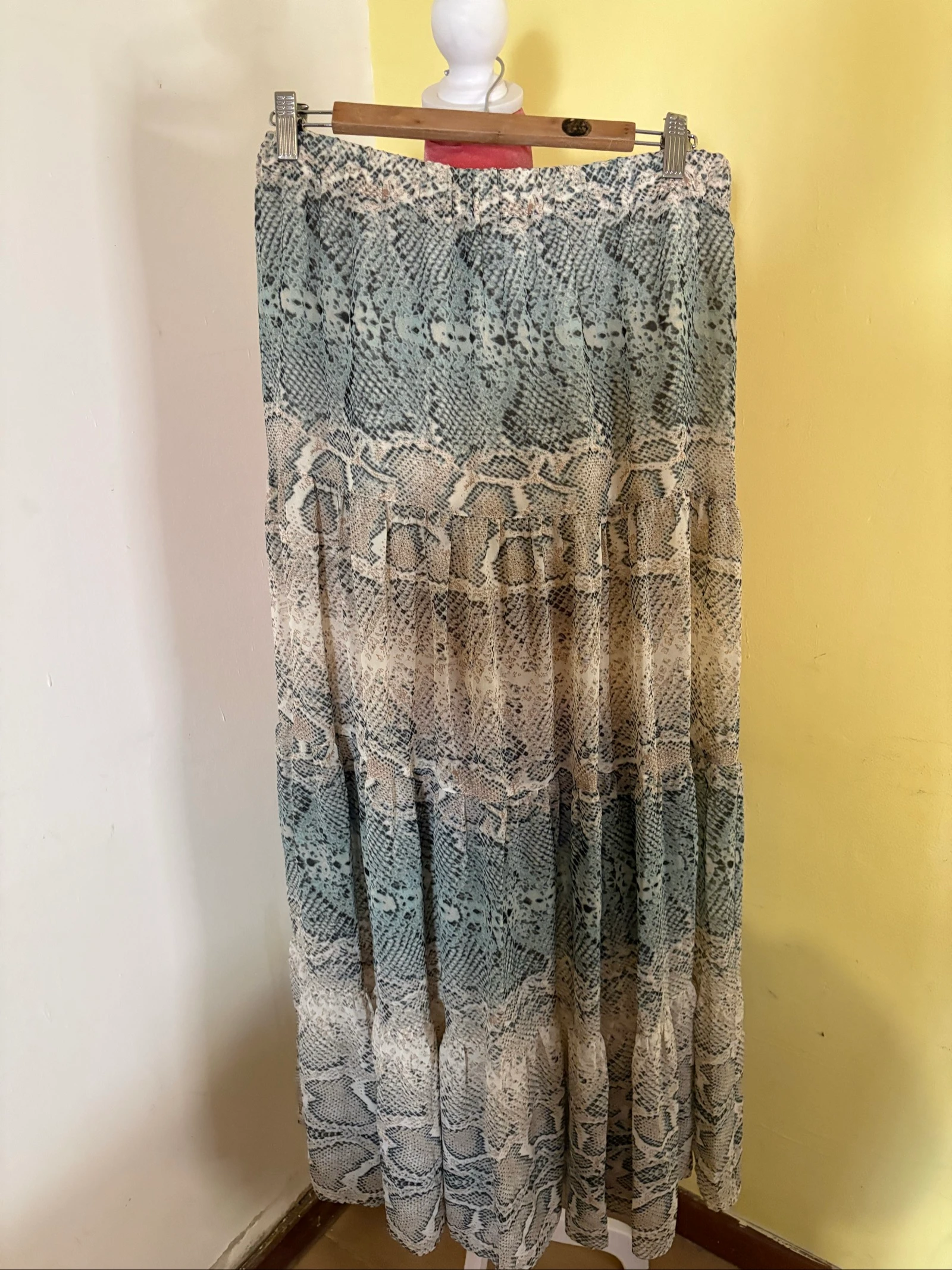 Fluid Animal Print Snakeskin Maxi Skirt – photo 4